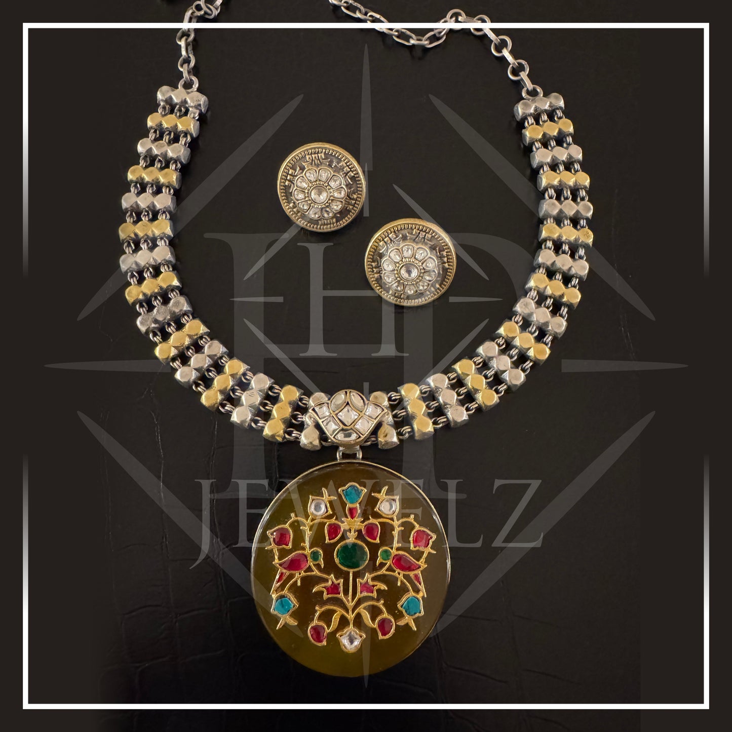 Dual-Tone Necklace with Yellow Quartz & Jadau Earrings