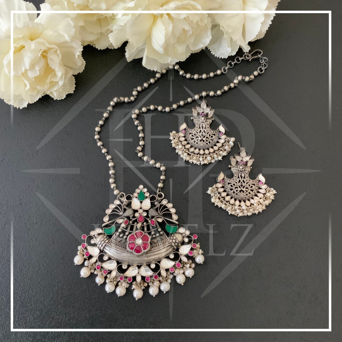 Enchanting Peacock Bloom Necklace & Earrings Set